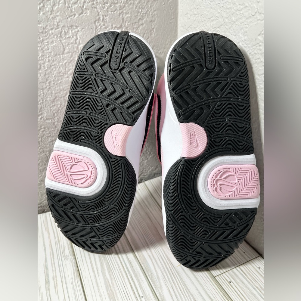 Nike team hustle d 11 big‎ kids basketball shoes sneakers pink 5.5Y DV8996 600 - Picture 7 of 10